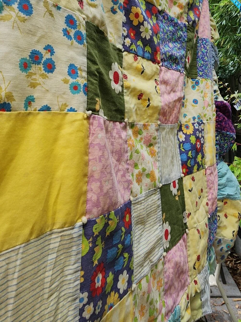 Vintage 1970s baby blanket quilt homemade by my Granny Hazel W 🌼 🌸 Antique